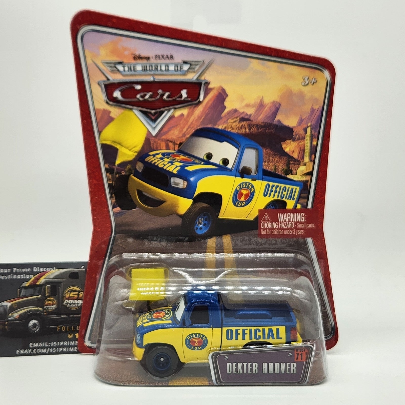 Disney Pixar World of Cars Piston Cup Official Dexter Hoover With Yellow Flag0