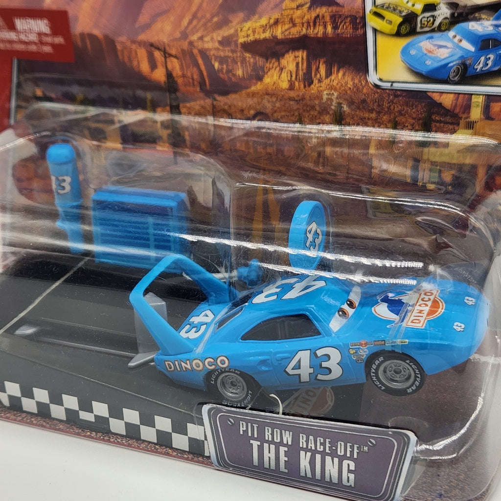The King Strip Weathers Pit Row Race Off Series 2008 Disney Pixar Cars 1:551