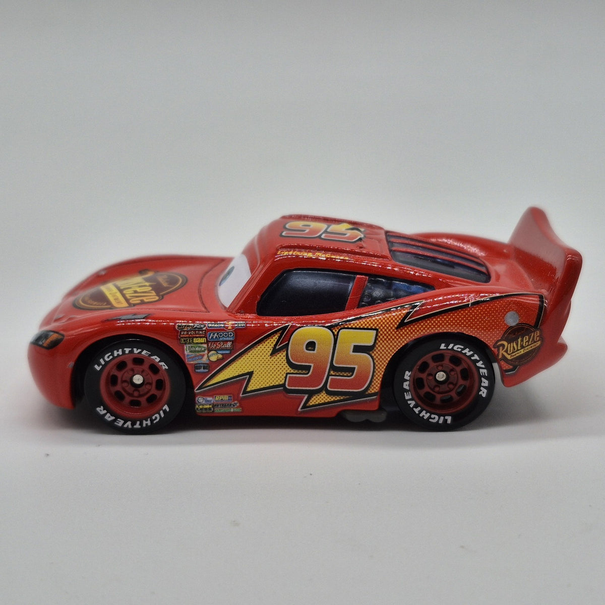 Disney Pixar The World of Cars Bug Mouth Lightning McQueen2