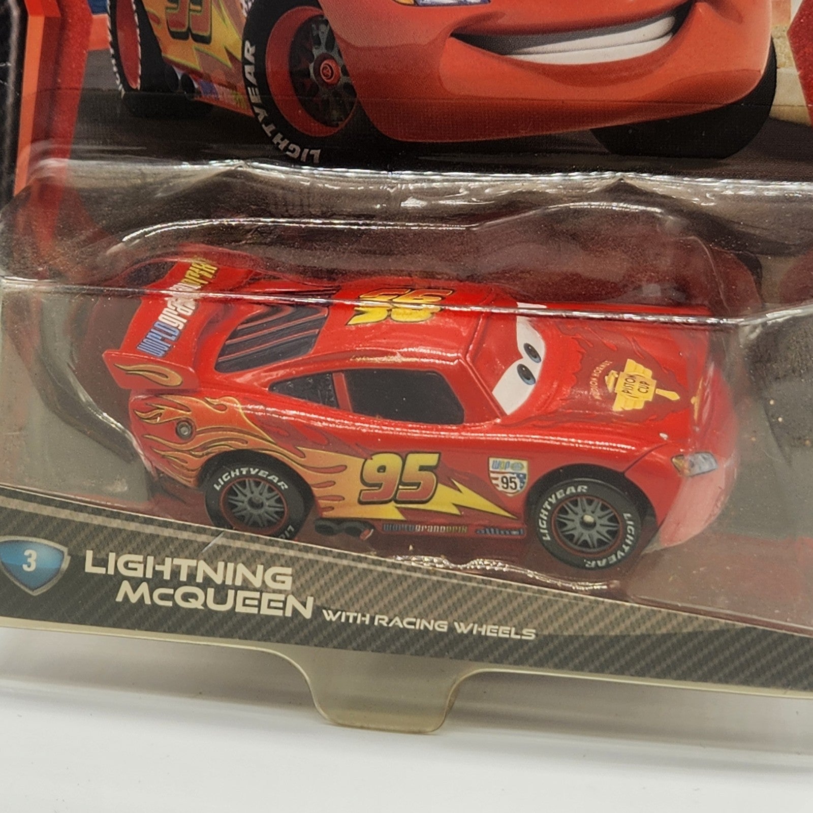 Disney Pixar Cars 2 LIGHTNING MCQUEEN WITH RACING WHEELS #3 2010 V2797 1:551