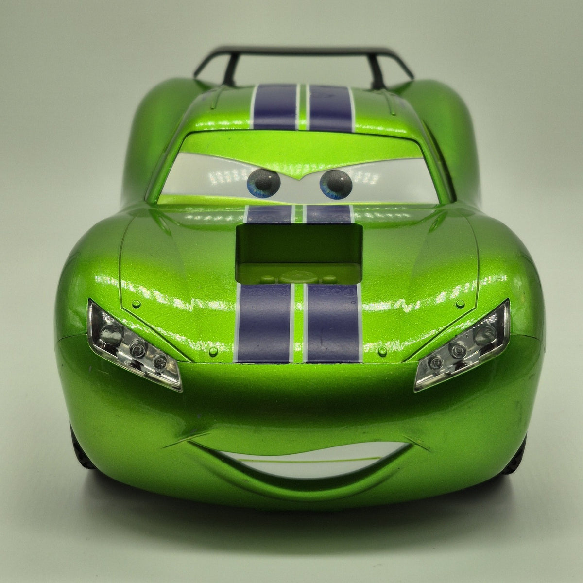 2012 Ridemakerz Lightning McQueen Cars 2 Disney Pixar Collectibke Custom Green 9