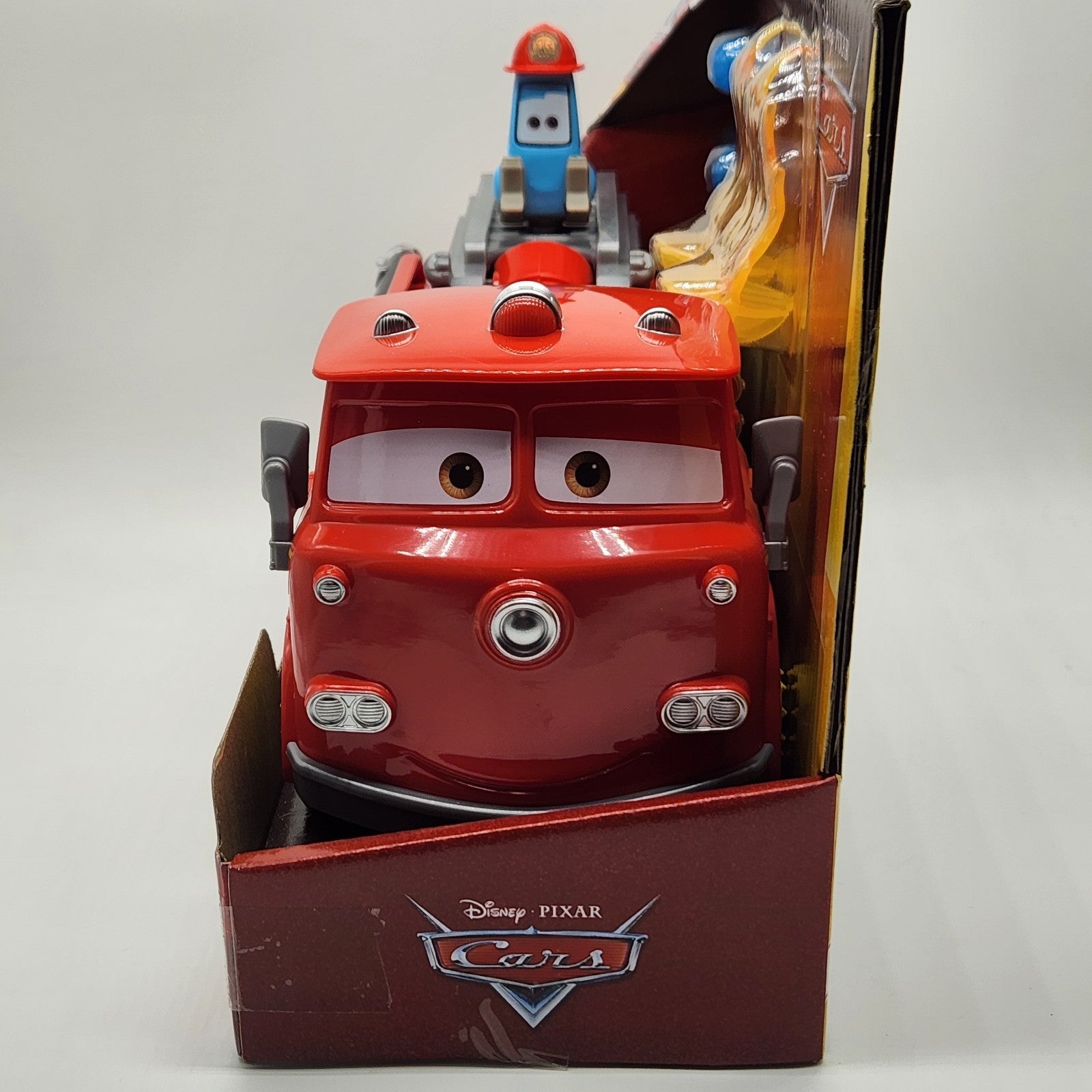 Disney Pixar Cars Radiator Springs Race & Rescue 9"  Fire Fighting Red & Guido3