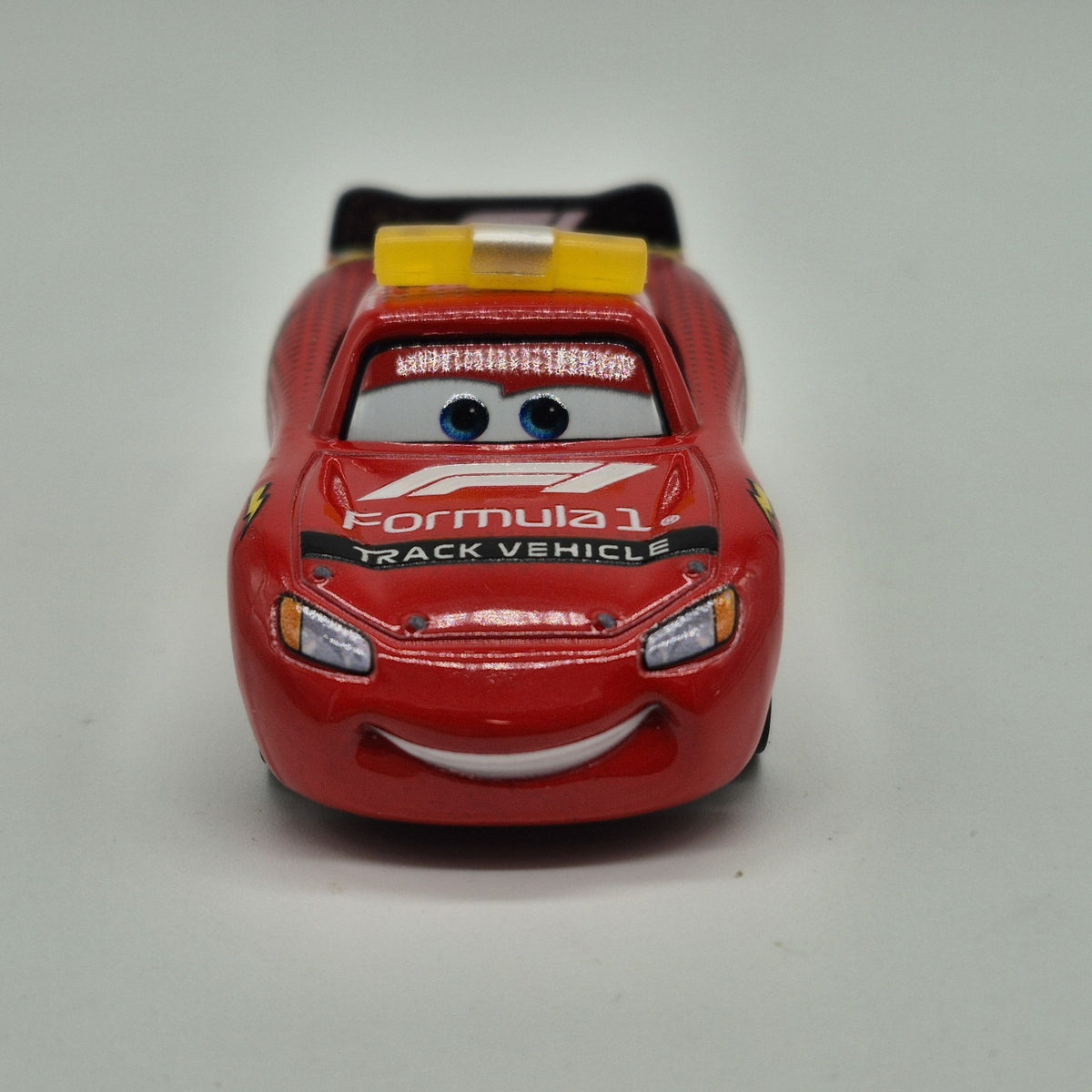 Formula 1 Disney Pixar Cars Lightning McQueen Franceso F1 Pitty 2026 Diecast6