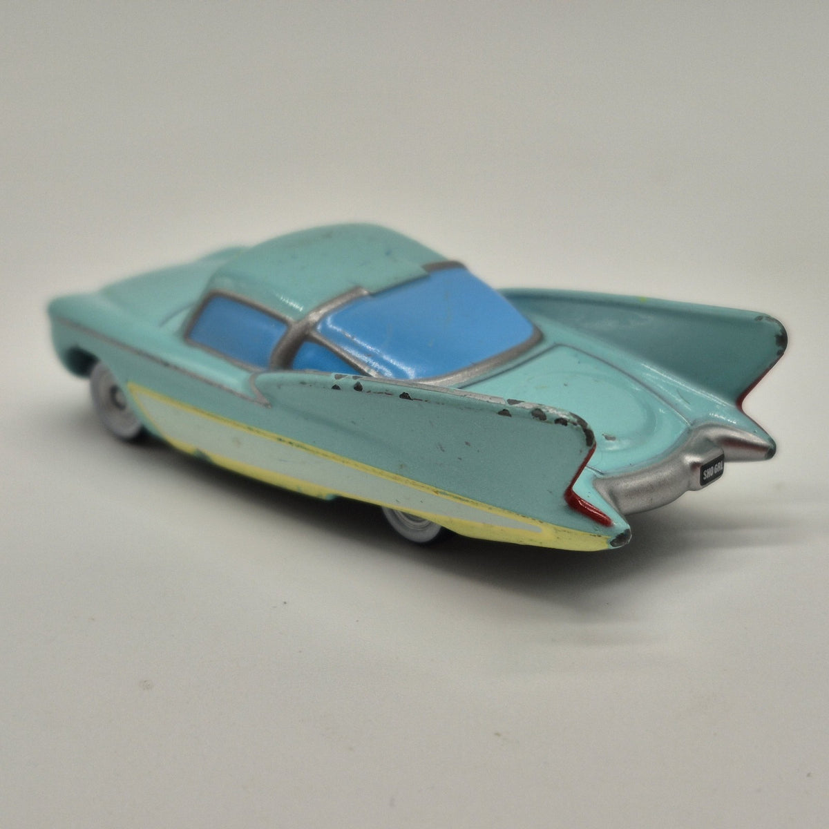 TOMICA Flo Disney Pixar Cars 1:64 Diecast Car Radiator Springs2