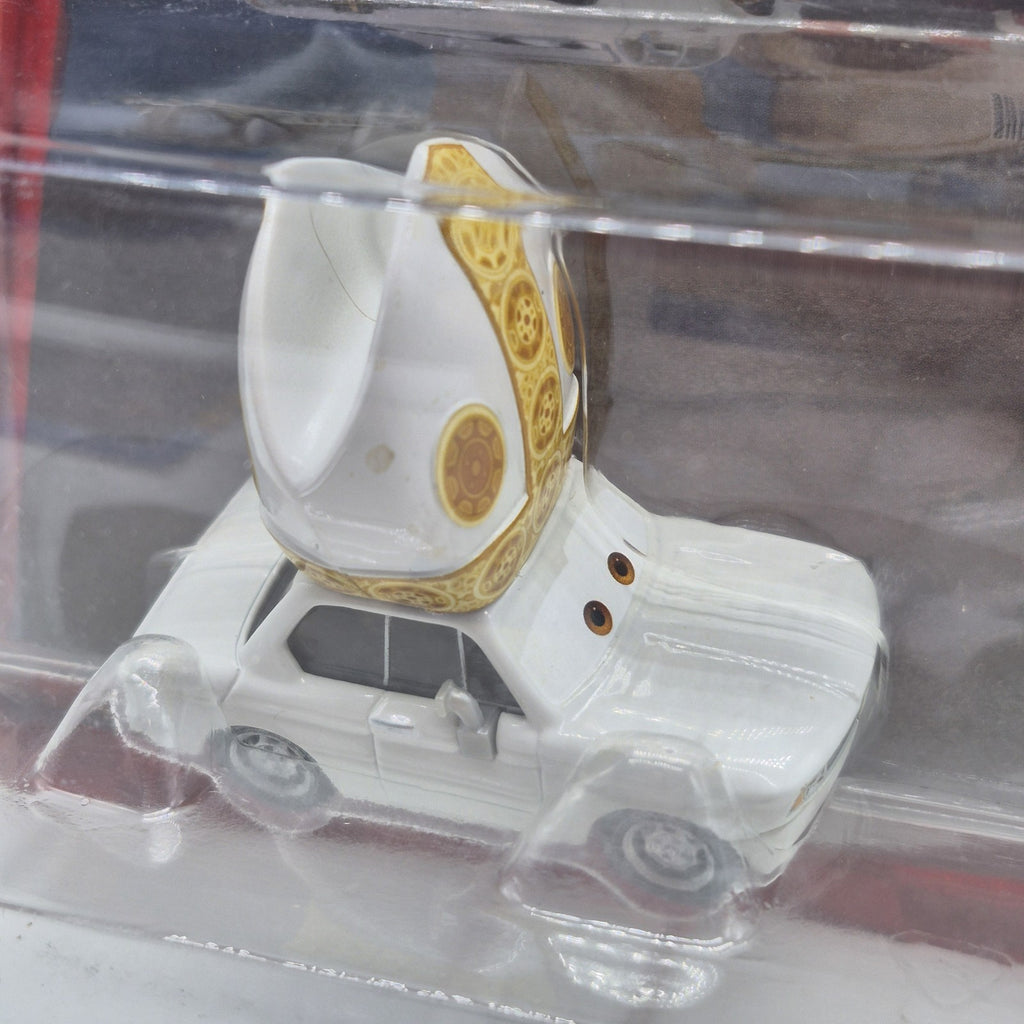 Pope Pinion IV And The Popemobile Set Disney Pixar Cars 2012 Diecast Toy 1:552