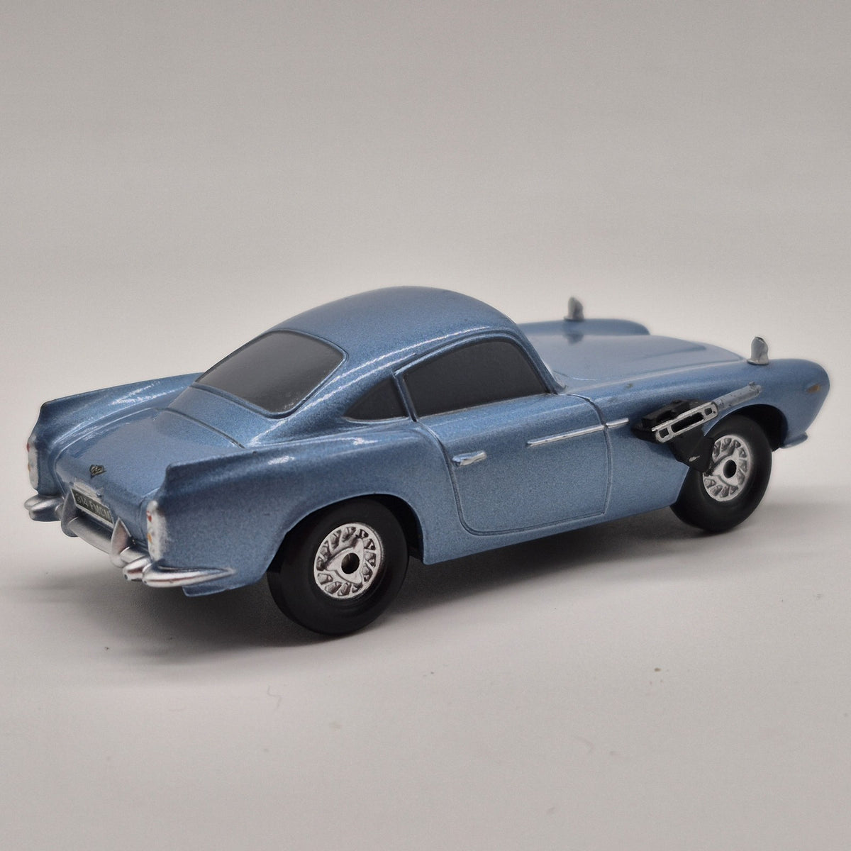 Secret Spy Ops Finn McMissile with Weapons 1:43 Diecast Disney Store 20115