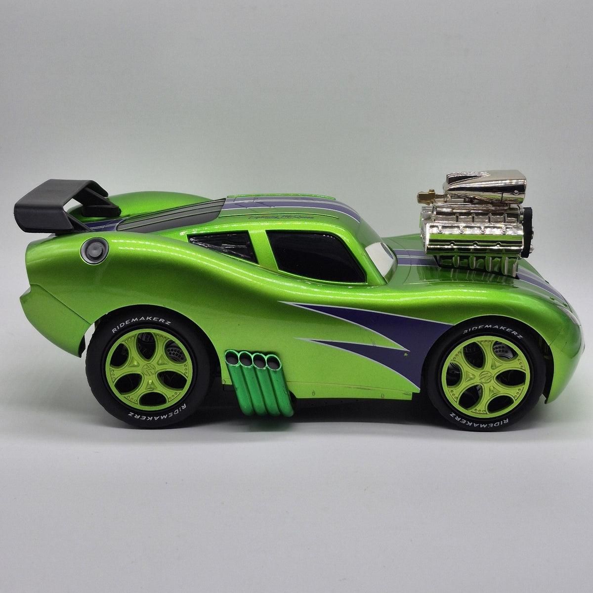 2012 Ridemakerz Lightning McQueen Cars 2 Disney Pixar Collectibke Custom Green 6