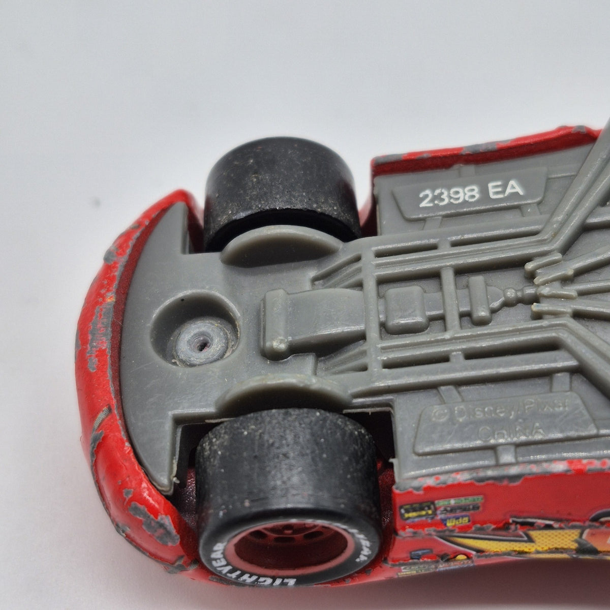 Spin Out Lightning McQueen Disney Pixar Cars 1:55 Diecast Loose Used Rough Cond.7