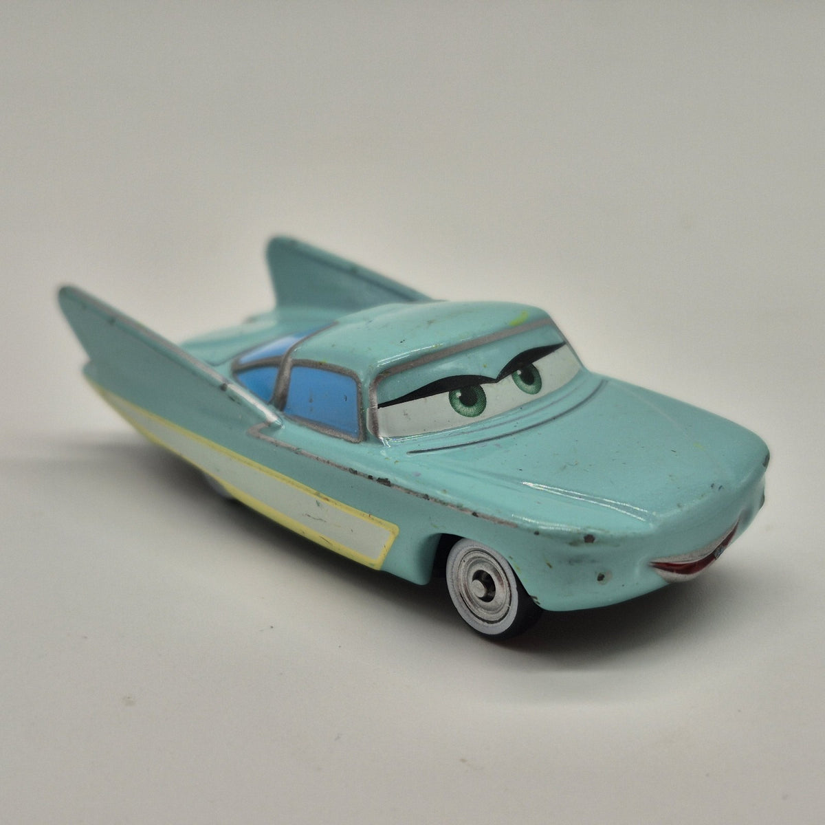 TOMICA Flo Disney Pixar Cars 1:64 Diecast Car Radiator Springs5
