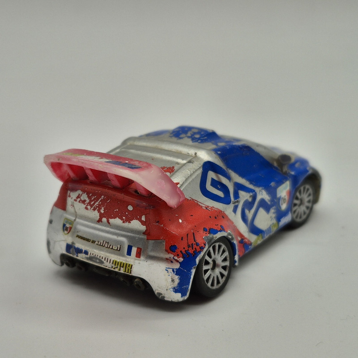 Disney Pixar Cars 2 Raoul Caroule With Metalic Finish Silver Racers Series 1:554