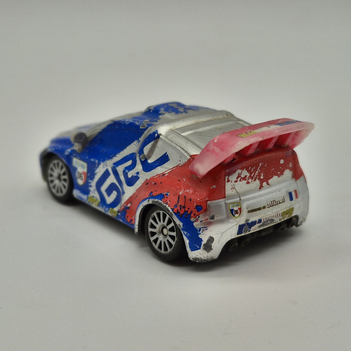 Disney Pixar Cars 2 Raoul Caroule With Metalic Finish Silver Racers Series 1:553