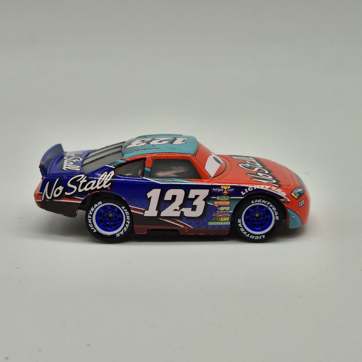 Todd Marcus Cars 3 Disney Pixar Cars No Stall #123 Diecast Toy Car 1:555