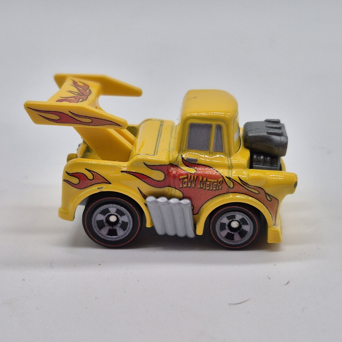 Hot Rod Mater Mini Disney Pixar Cars 1:87 Yellow Truck5