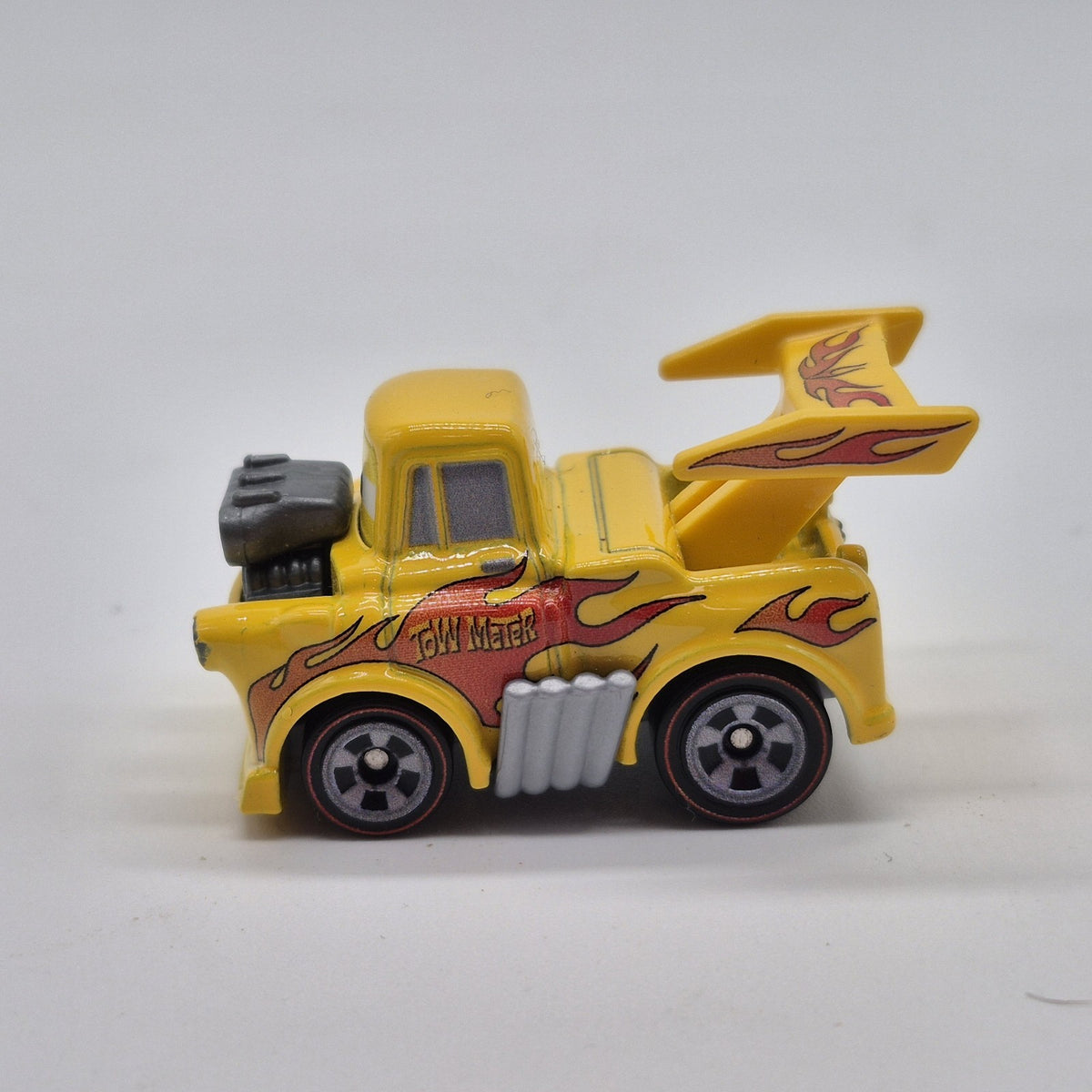 Hot Rod Mater Mini Disney Pixar Cars 1:87 Yellow Truck2