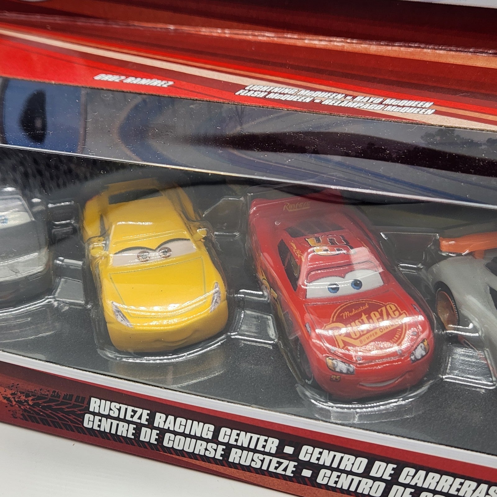 Disney Pixar Cars Rusteze Racing Center 5 Pack Diecast Sterling Ramirez Aiden 2