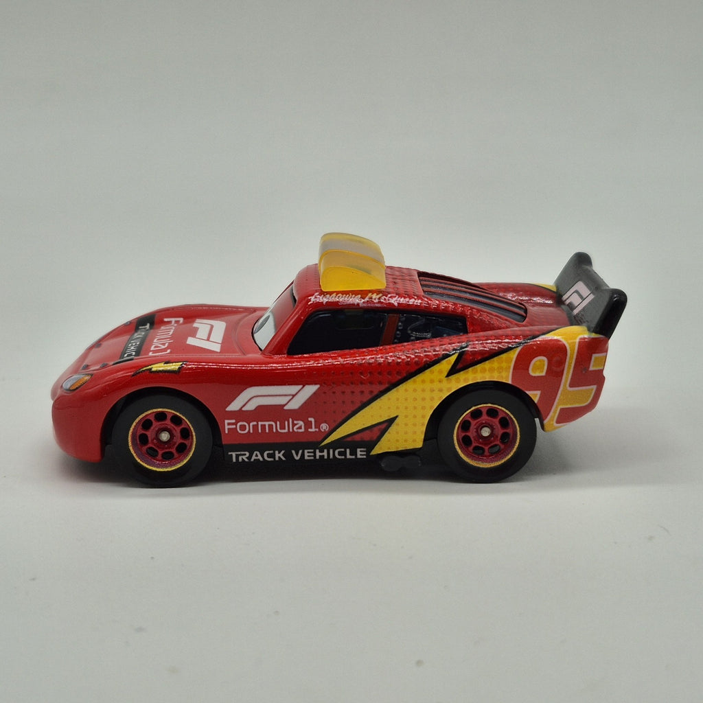 Formula 1 Disney Pixar Cars Lightning McQueen Franceso F1 Pitty 2026 Diecast2