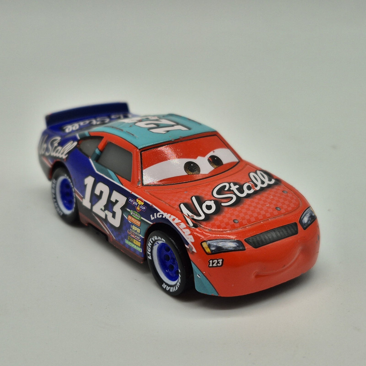 Todd Marcus Cars 3 Disney Pixar Cars No Stall #123 Diecast Toy Car 1:556