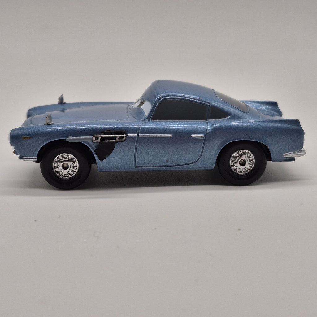 Secret Spy Ops Finn McMissile with Weapons 1:43 Diecast Disney Store 20112