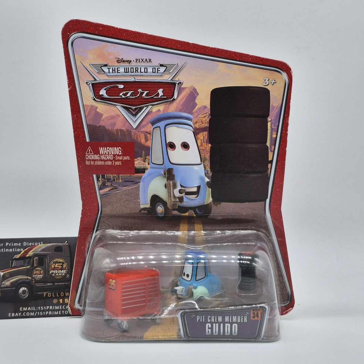 Disney Pixar Cars Pit Crew Member Guido #34 The World of Cars New Die-Cast 1:550