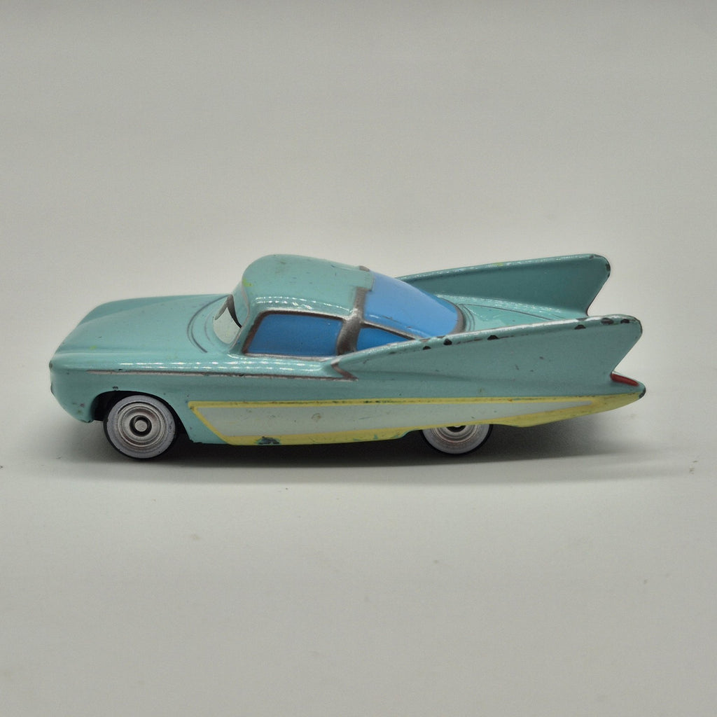 TOMICA Flo Disney Pixar Cars 1:64 Diecast Car Radiator Springs1