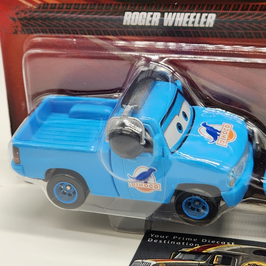 Disney Pixar Cars 2 Pack Dinoco ROGER WHEELER AND STRIP WEATHERS THE KING1