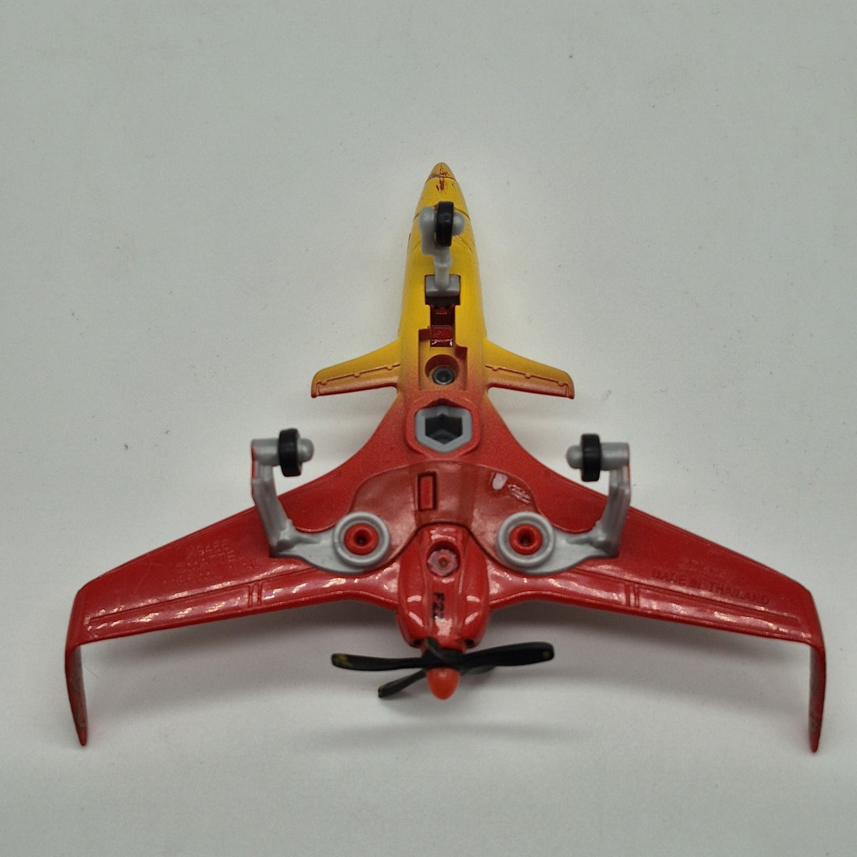 Ishani 2013 Disney Pixar Planes 1:55 Diecast Toy Indian Racer Mattel 4
