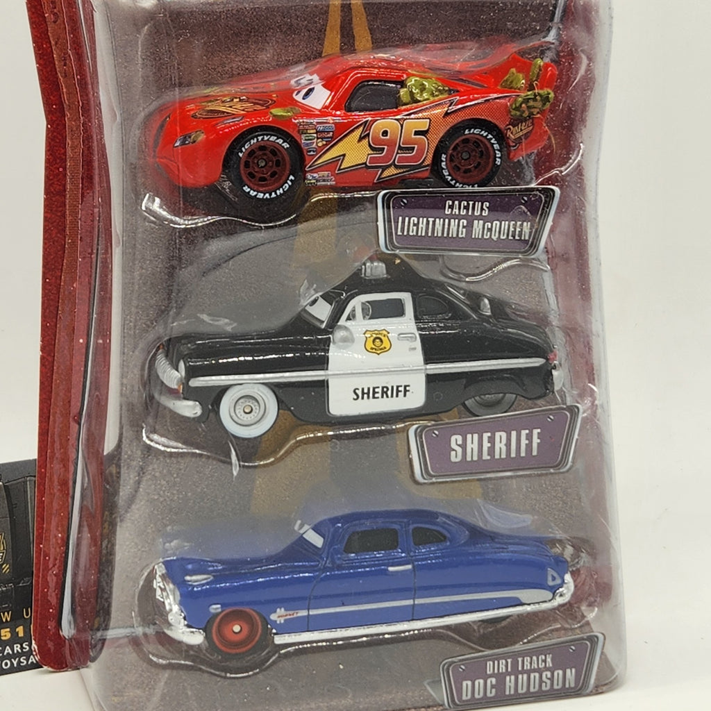 Rare Disney Pixar World of Cars Dirt Track Gift Pack Cactus Lightning McQueen1