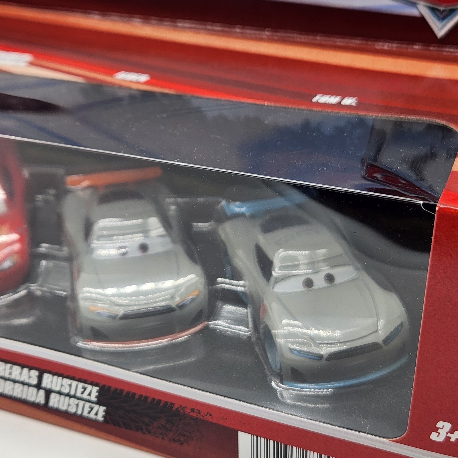 Disney Pixar Cars Rusteze Racing Center 5 Pack Diecast Sterling Ramirez Aiden 1