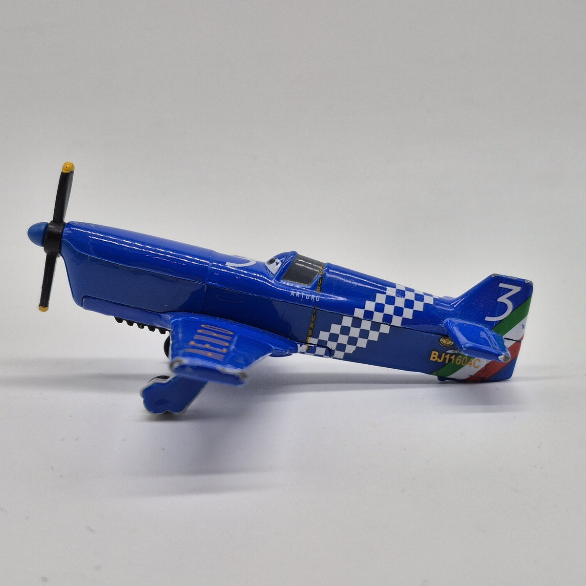 Arturo Aeuro Turbos Disney Pixar Planes 1:55 Diecast Toy2