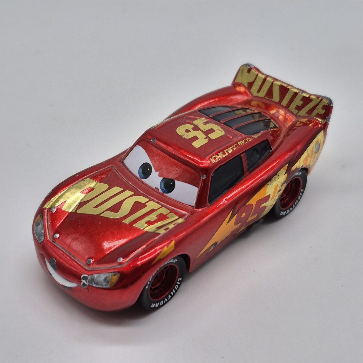 Rusteze Racing Center Lightning Mcqueen 1:55 Diecast Car LOOSE 1