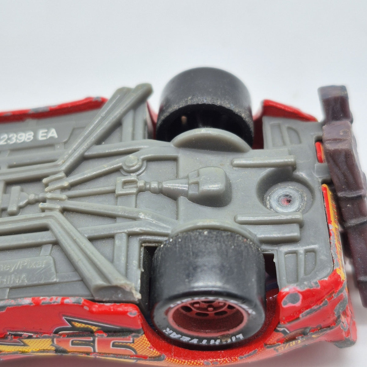 Spin Out Lightning McQueen Disney Pixar Cars 1:55 Diecast Loose Used Rough Cond.6