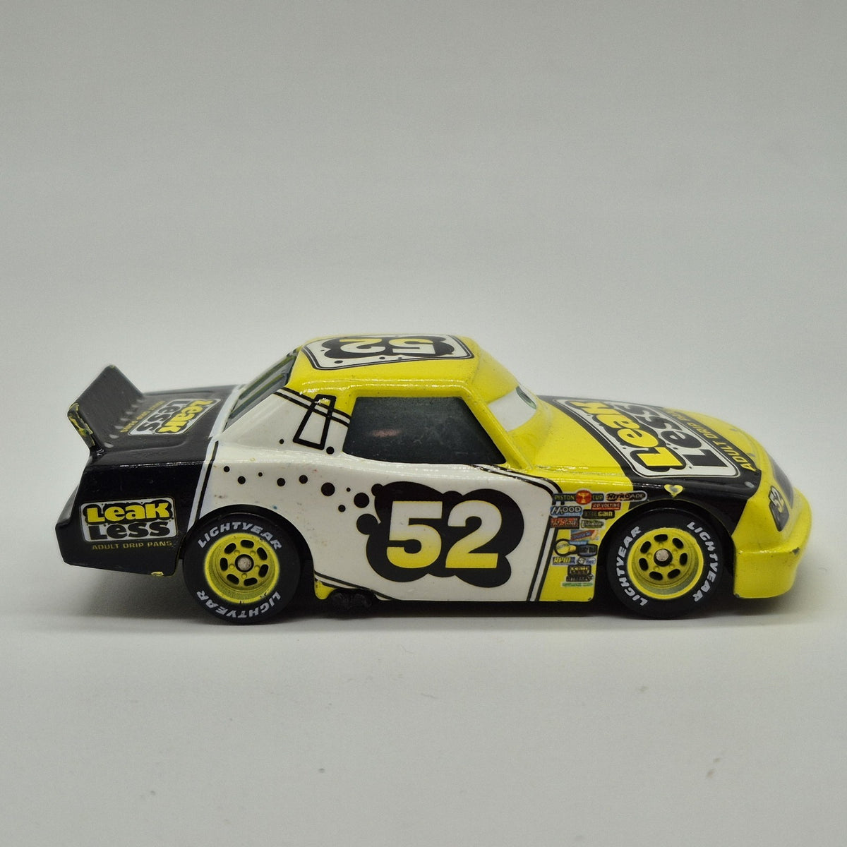 Claude Scruggs Leakless Loose Disney Pixar Cars 1:55 Diecast Toy Car5