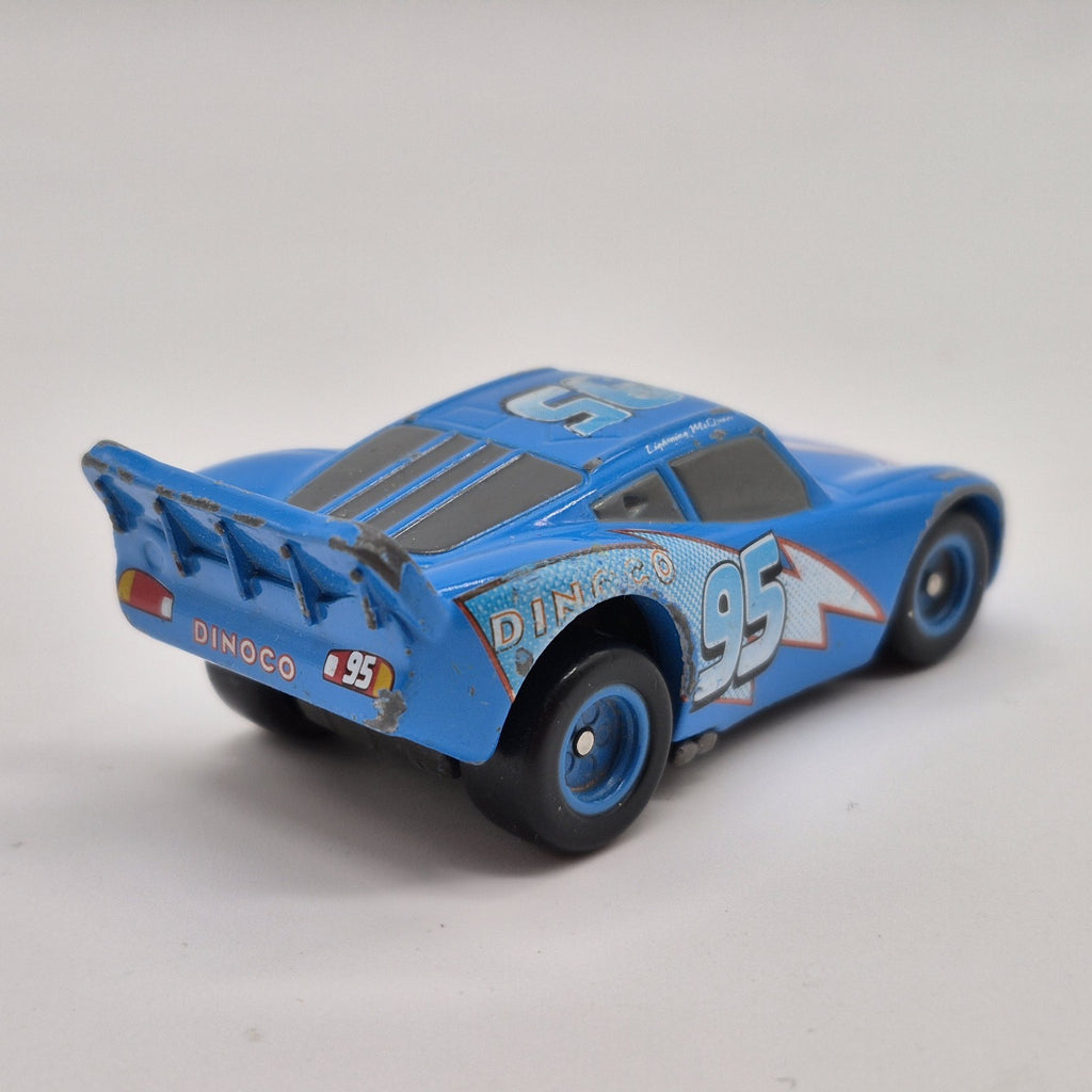 TOMICA Dinoco Lightning Mcqueen 1:64 Disney Pixar Cars 2010 Diecast3